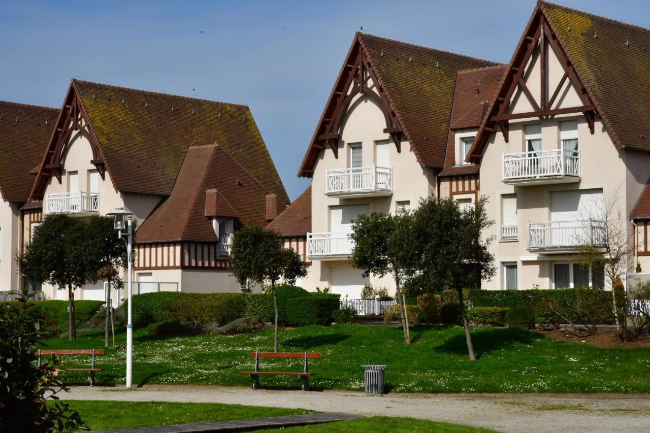 Appartement près du port centre et plage - Vue mer Courseulles-sur-Mer Esterno foto