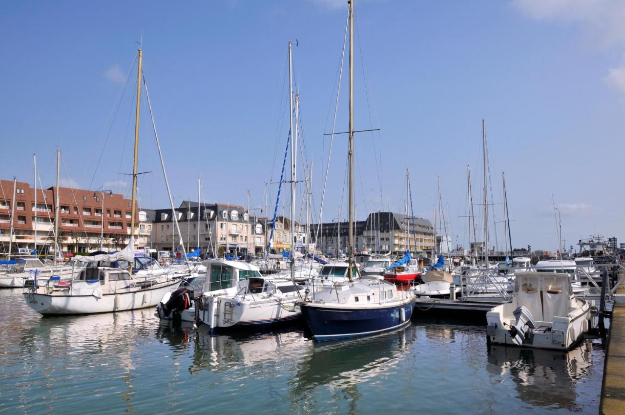 Appartement près du port centre et plage - Vue mer Courseulles-sur-Mer Esterno foto