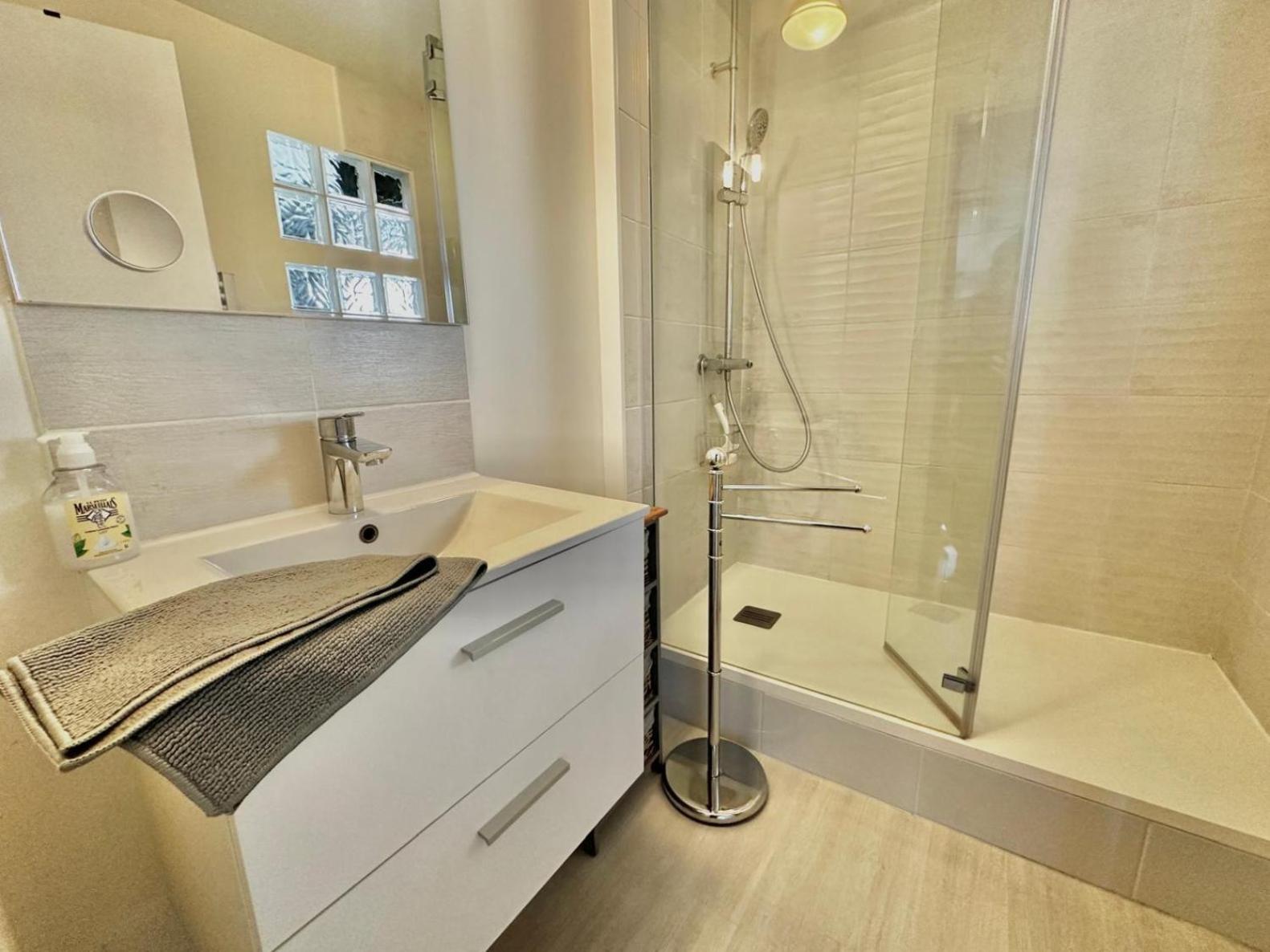 Appartement près du port centre et plage - Vue mer Courseulles-sur-Mer Esterno foto